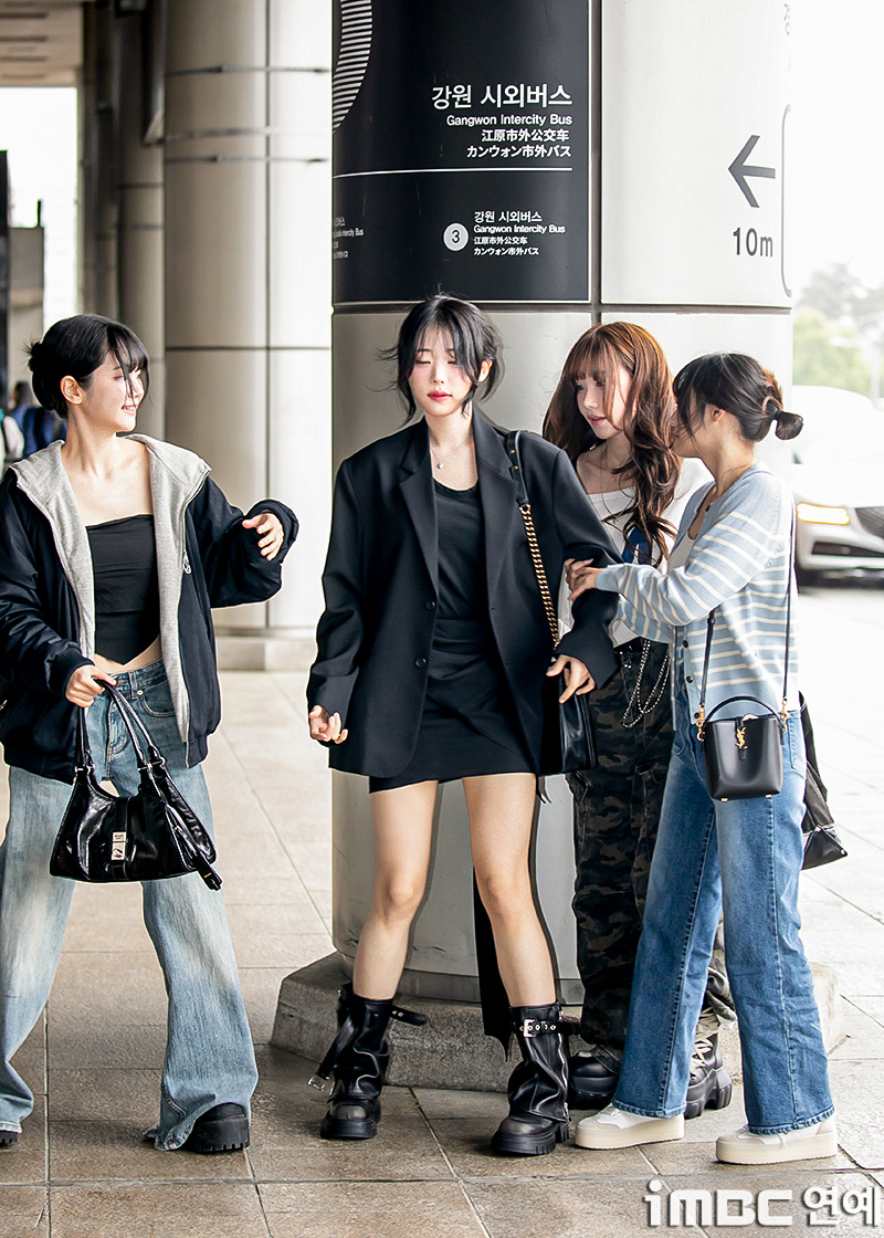 [포토] QWER 히나, 자이언트 베이비