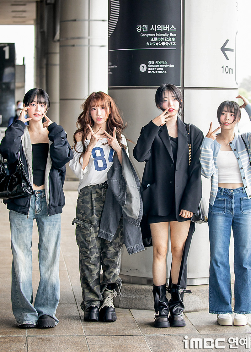 [포토] QWER 히나, 자이언트 베이비