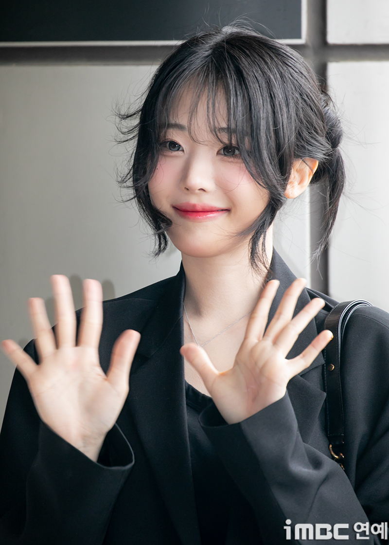 [포토] QWER 히나, 자이언트 베이비
