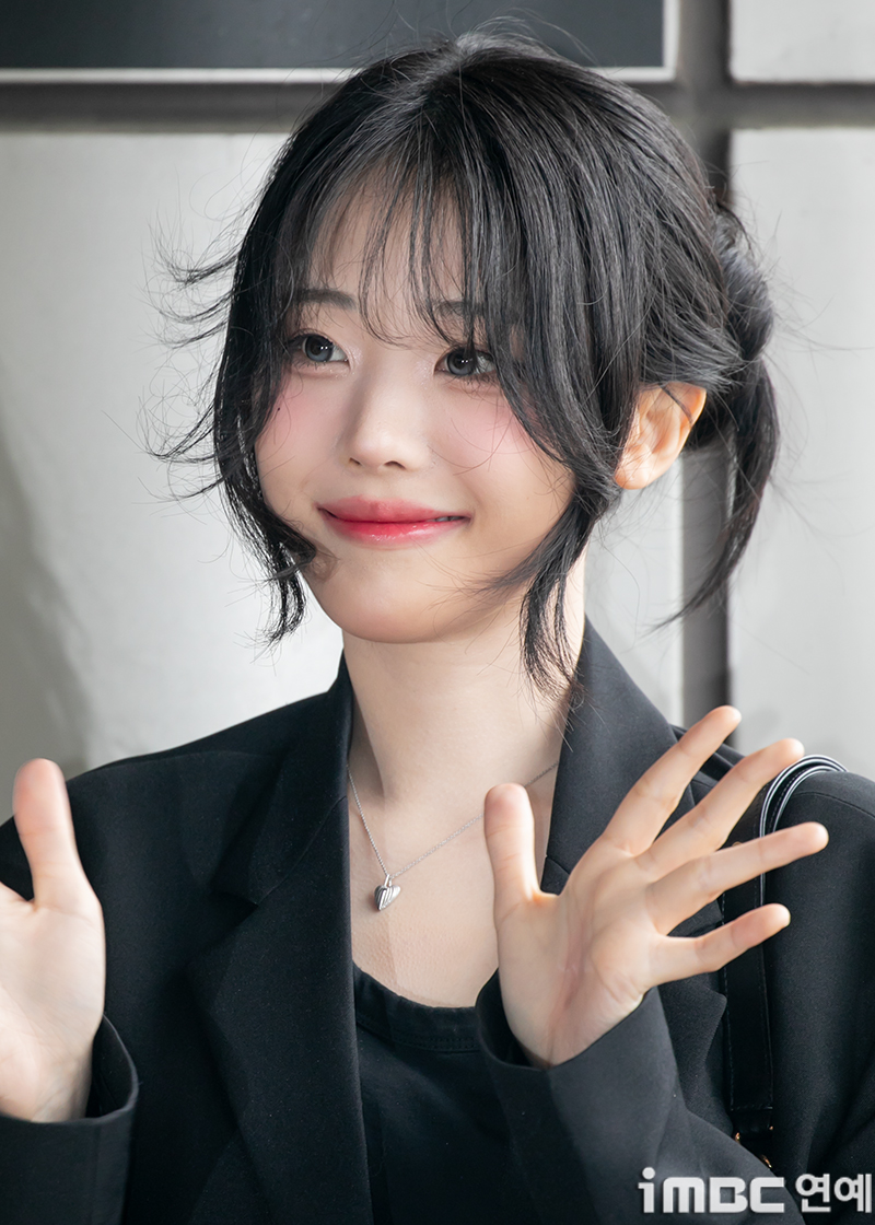 [포토] QWER 히나, 자이언트 베이비