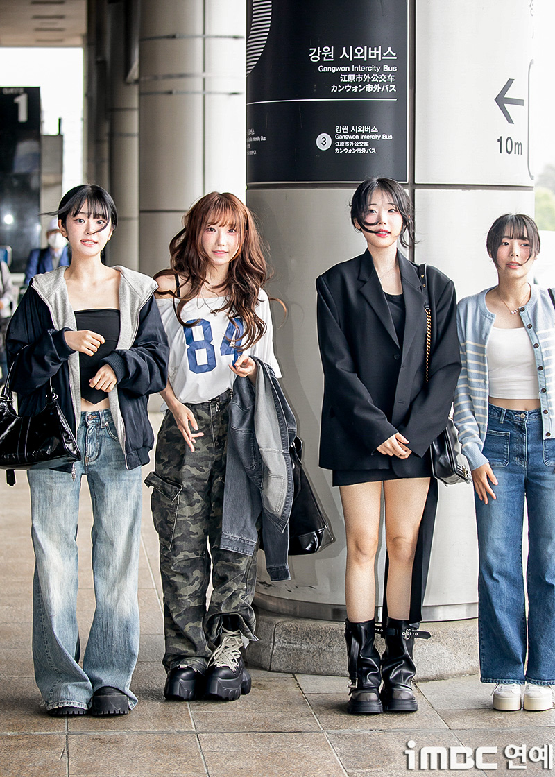 [포토] QWER 히나, 자이언트 베이비