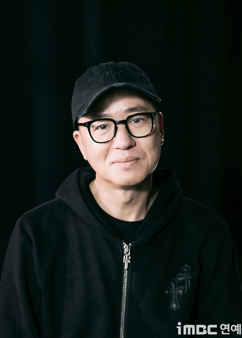 '야당' 황병국 감독 "영화 한편으로 끝내기엔 너무 많은 걸 알고 있죠" [영화人]