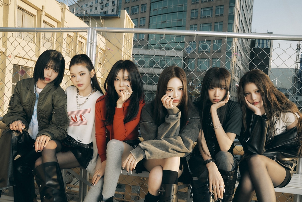 'SIGN' 열풍 이즈나, 2개월 만에 컴백 확정