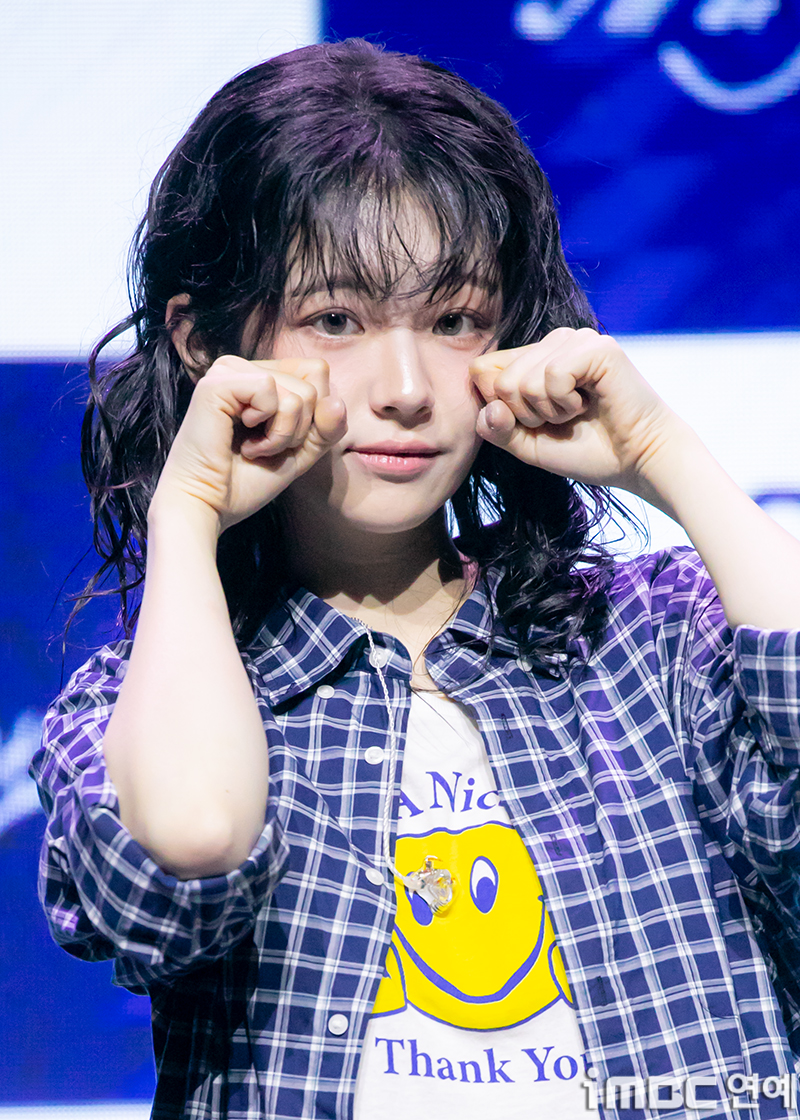 [움짤] QWER 쵸단, 큐티 스마일 러블리