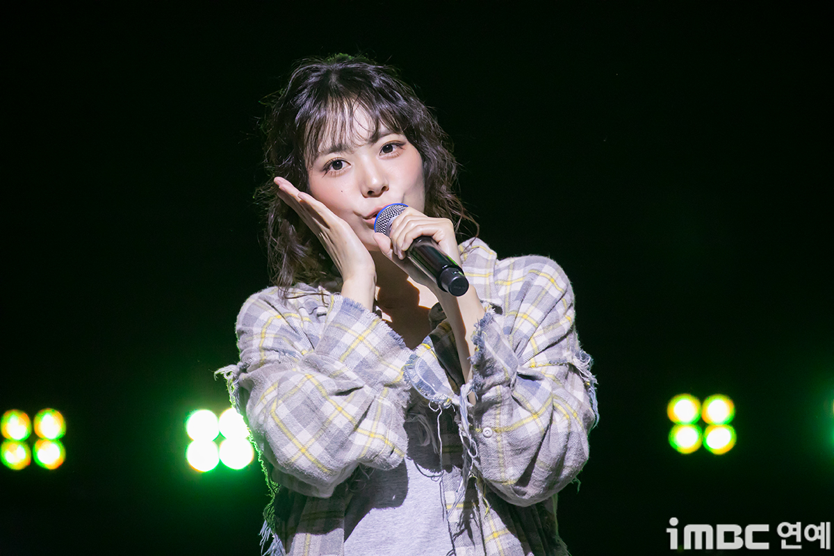 [움짤] QWER 시연, 감수성 넘치는 서사