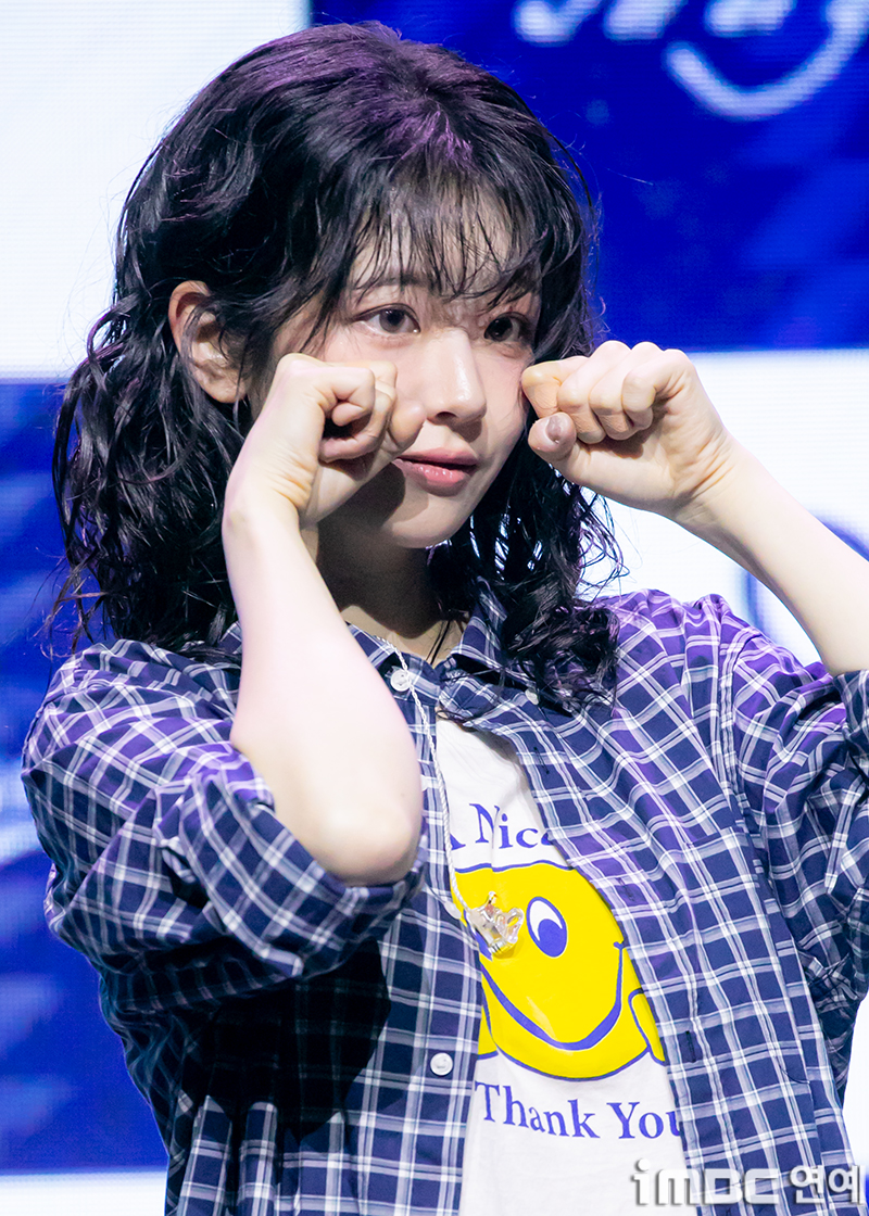 [움짤] QWER 쵸단, 큐티 스마일 러블리