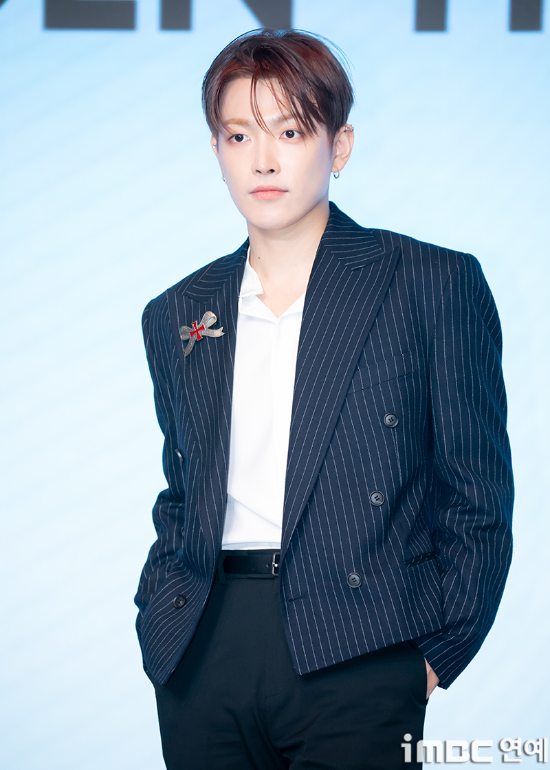 에이티즈 홍중 "강렬함 덜어낸 이유? 변화하는 모습 보여주고 싶었다"
