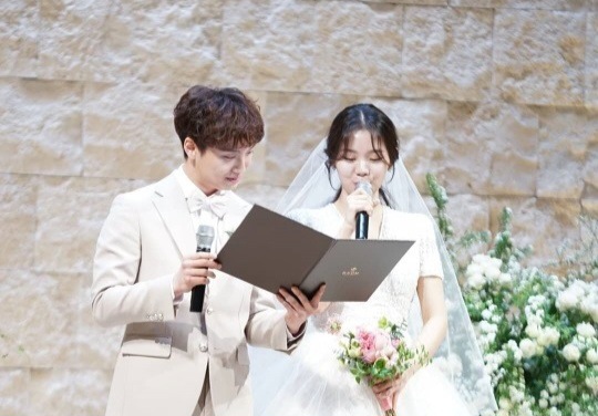 가수 은종, 윤딴딴과 파경 “상간 소송 승소…이혼 절차 진행 중” [전문]