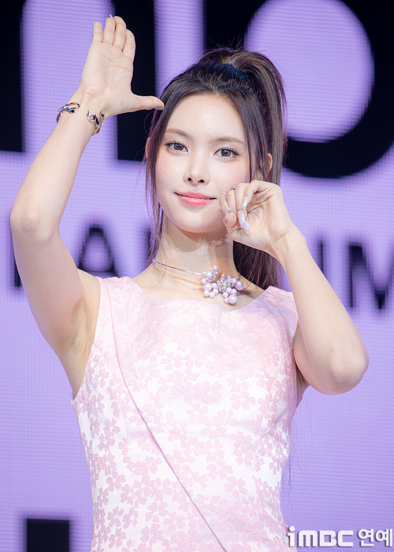 아일릿 윤아 "'빌려온 고양이', '마그네틱' 때만큼의 충격"