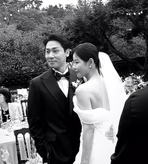 박하나♥김태술 아름다운 결혼식 현장…“비주얼 부부”