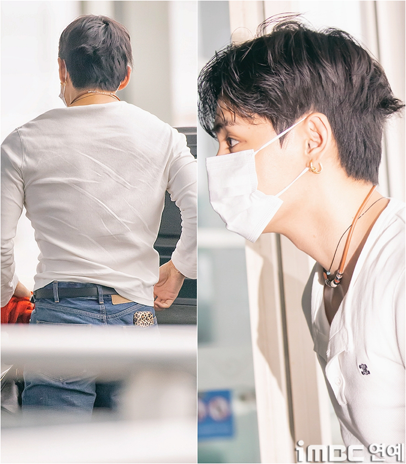 [포토] BTS 뷔, "어 나 관리해" 어깨 소우주