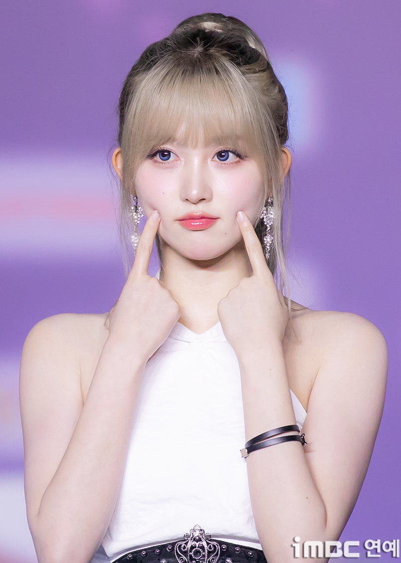 포토] 아이브 가을, 염색한 가을 여신 | MBC연예 | 만나면 좋은 친구 MBC