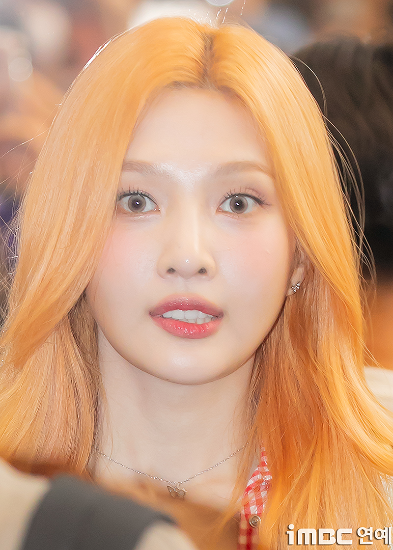 [포토] 레드벨벳 조이, 왜 거기서 나와요