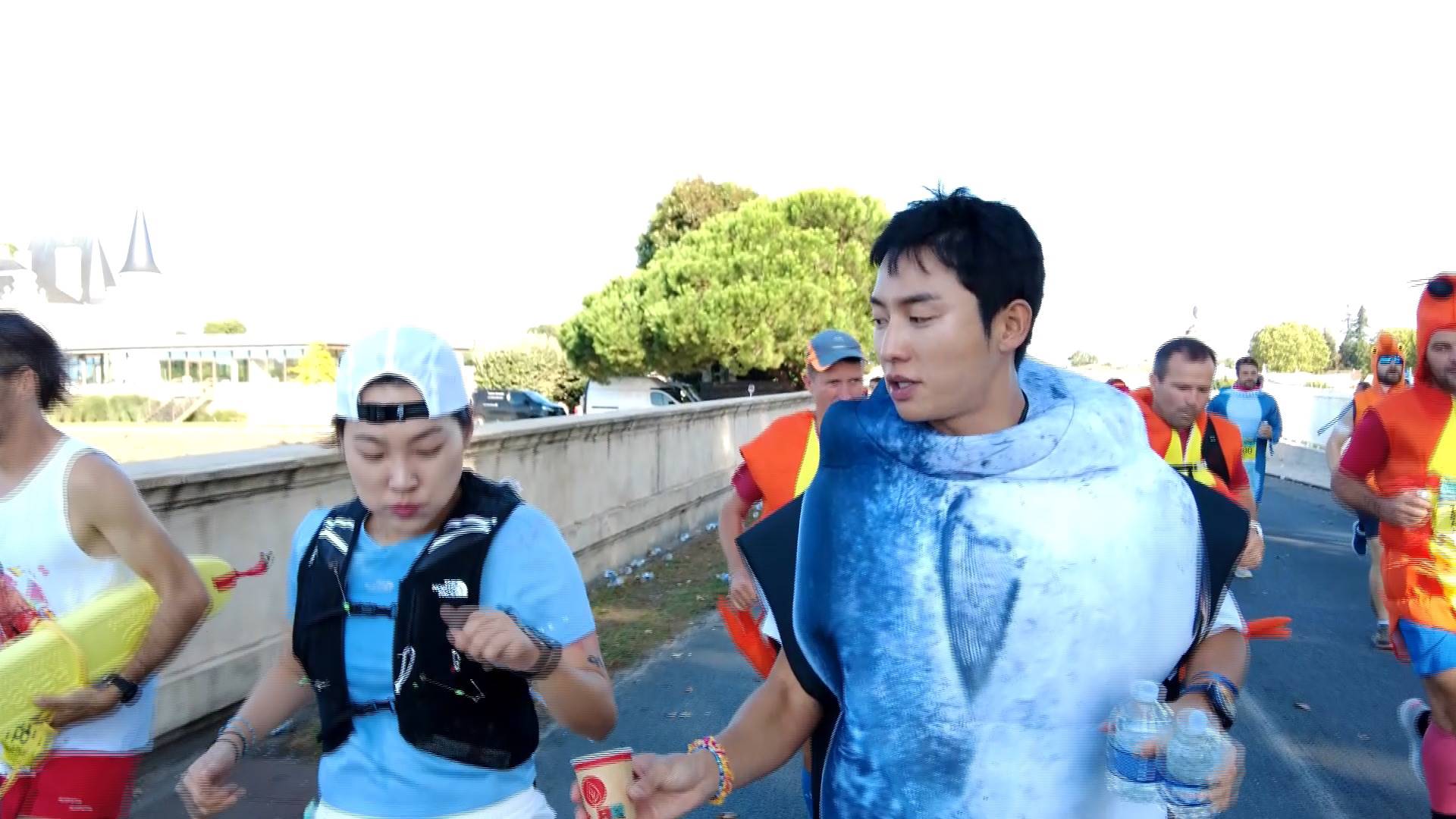 ‘극한84’ 드러눕고 주저앉고…이은지×츠키 마라톤 완주 가능할까?