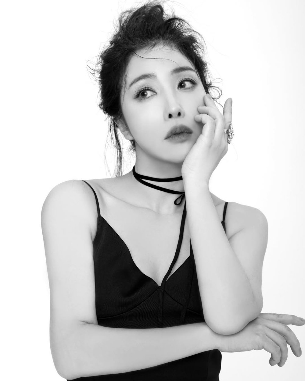 숙행 관련 뉴스 - 숙행 '불륜 의혹'에 '현역가왕3' 측 "앞으로 단독 무대 통편집" [전문]