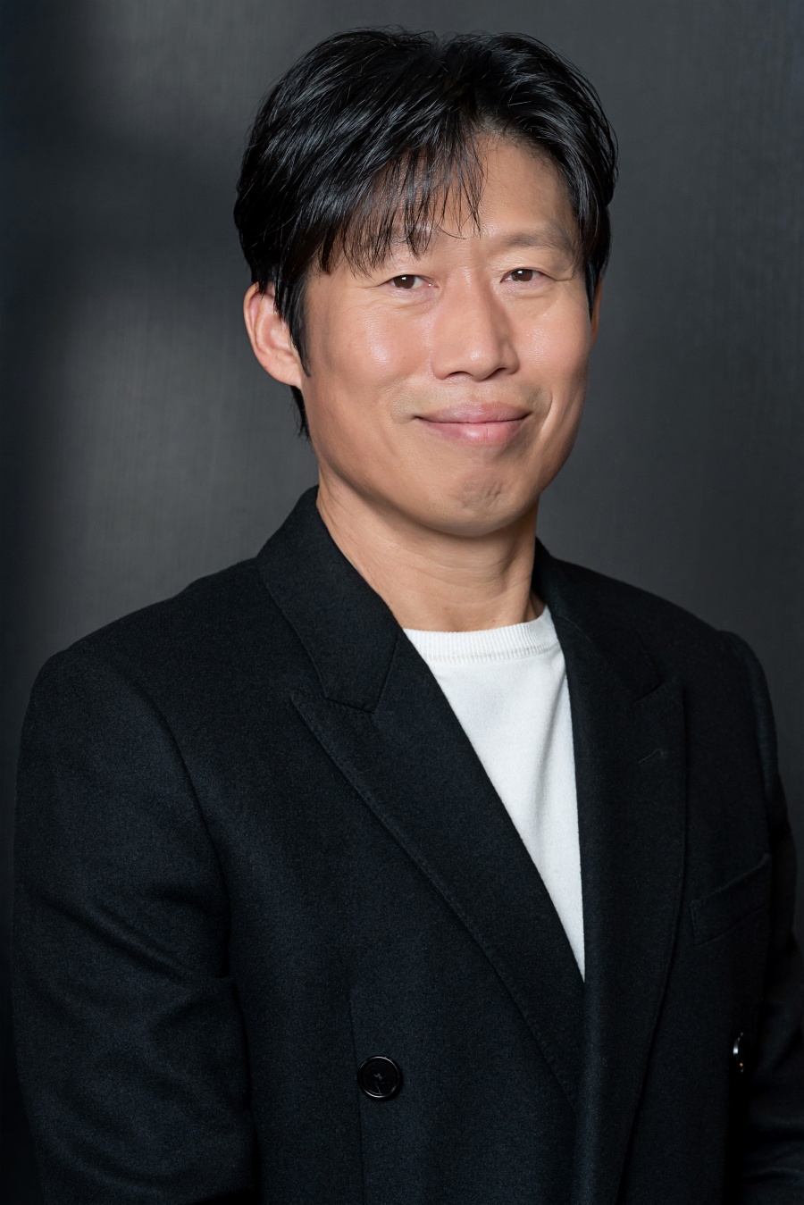 '왕과 사는 남자' 인터뷰 중 눈물 쏟은 유해진 "박지훈과의 눈빛 연기, 주책맞게 눈물이" [영화人]