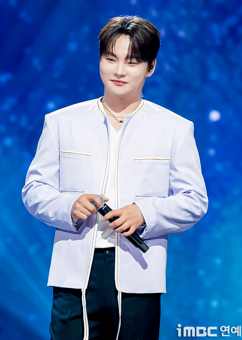 [음악중심M] 박서진의 매혹적인 비주얼, 팬심 녹였다①