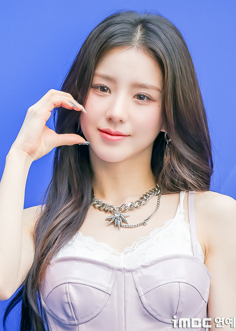 [포토] 아르테미스 희진, 청초 볼하트