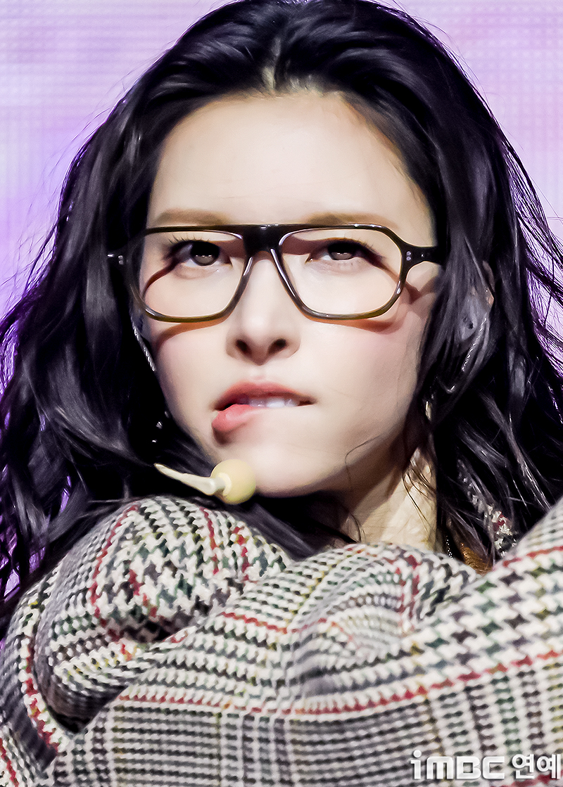 [포토] 아일릿 윤아, 슈퍼 입술