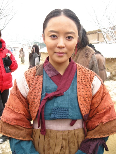 거지 패션의 소름돋는 반전, 돈 주고도 못사는 명품?